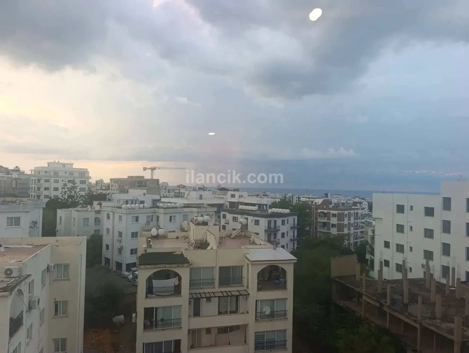 Girne Barış Park yakını yeni bina 2+1 taşınmaya hazır Temizer eşyalı kiralık daire - 15