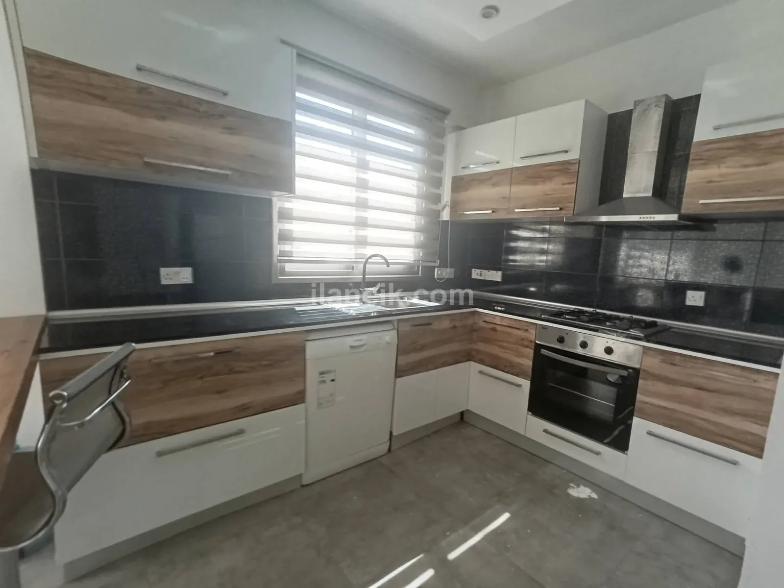 Girne Barış Park yakını 2+1 eşyalı kiralık daire  - 2