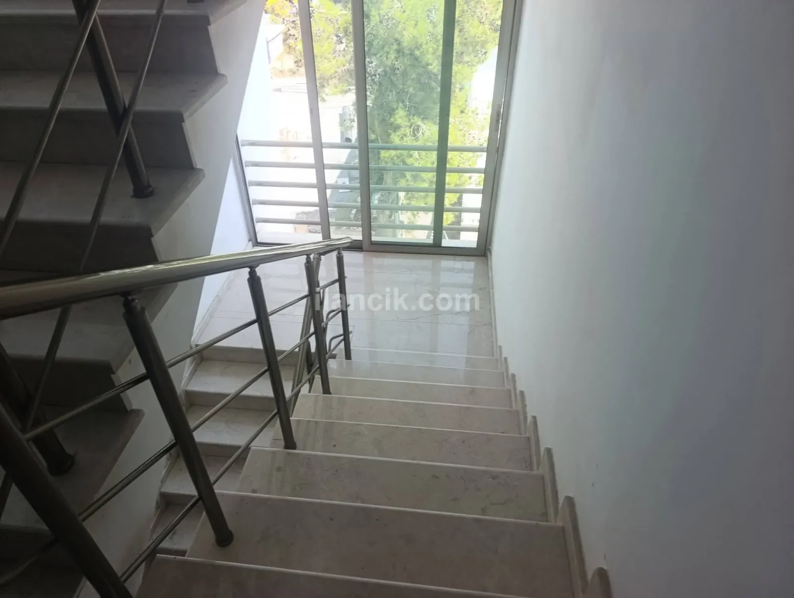 Girne Barış Park yakını 2+1 eşyalı kiralık daire  - 10