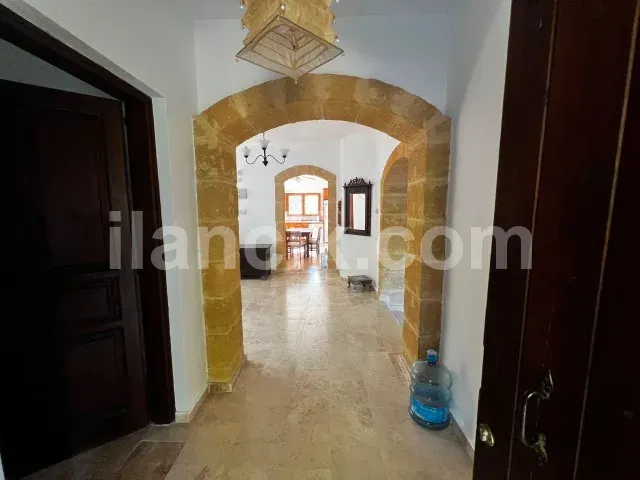 Girne Alsancak'ta Havuzlu 3+1 Kiralık Villa - 7