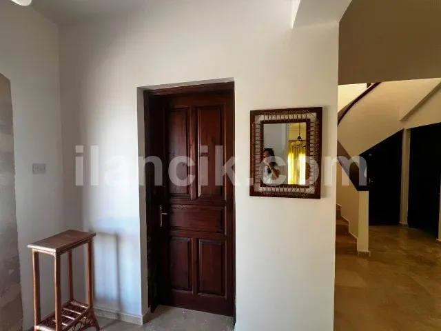 Girne Alsancak'ta Havuzlu 3+1 Kiralık Villa - 8