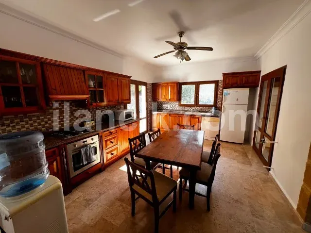 Girne Alsancak'ta Havuzlu 3+1 Kiralık Villa - 9