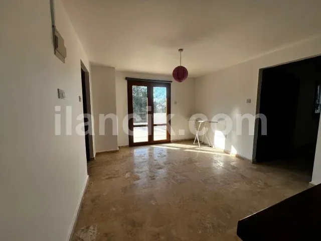 Girne Alsancak'ta Havuzlu 3+1 Kiralık Villa - 16