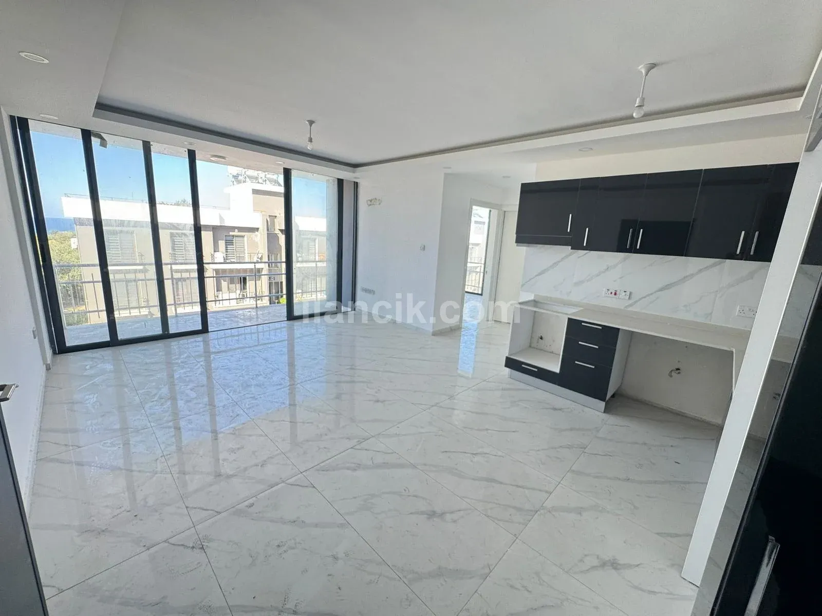 GİRNE LAPTA BÖLGESİNDE HAVUZLU SİTE İÇERİSİNDE 2+1 EŞYASIZ KİRALIK DAİRE - 9