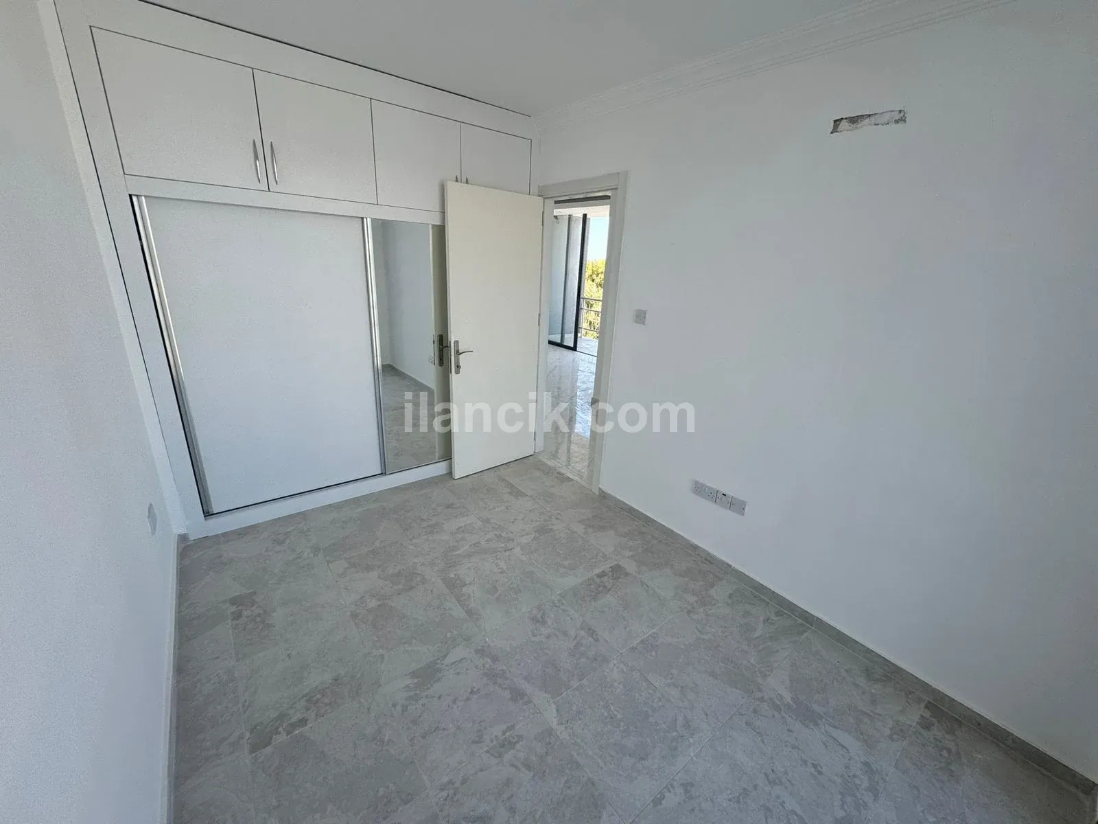 GİRNE LAPTA BÖLGESİNDE HAVUZLU SİTE İÇERİSİNDE 2+1 EŞYASIZ KİRALIK DAİRE - 11