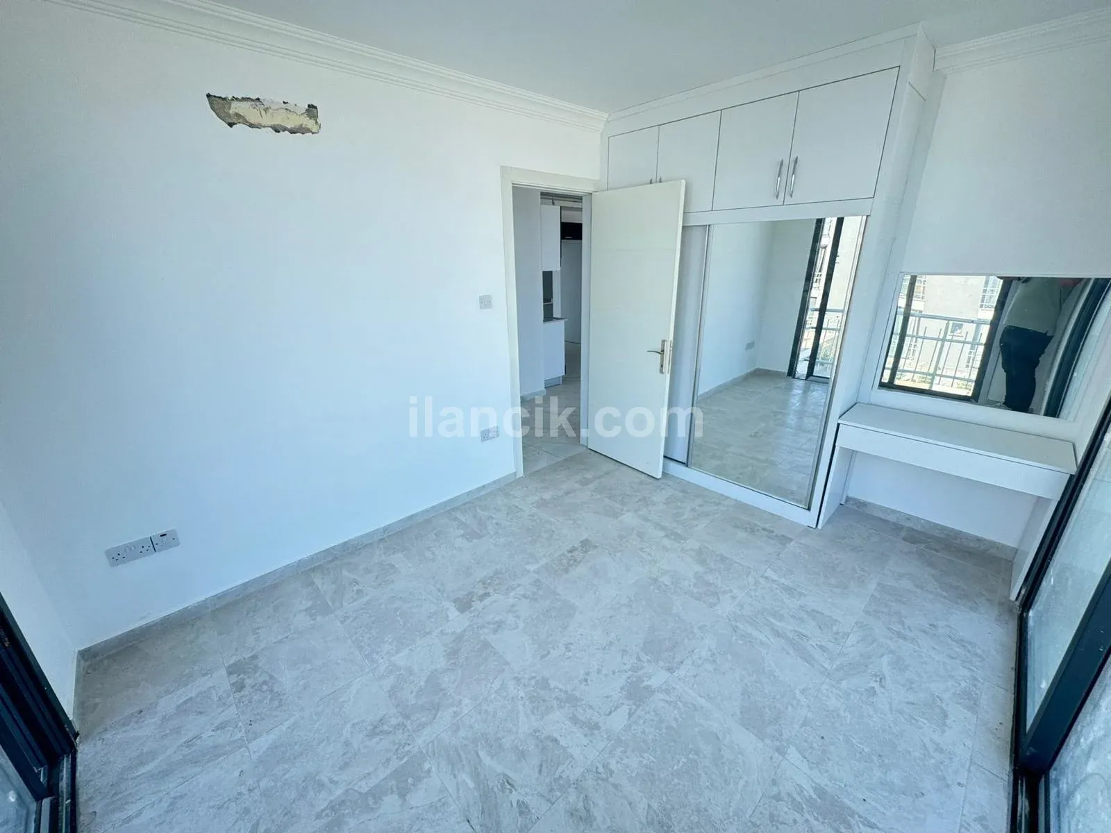 GİRNE LAPTA BÖLGESİNDE HAVUZLU SİTE İÇERİSİNDE 2+1 EŞYASIZ KİRALIK DAİRE - 13