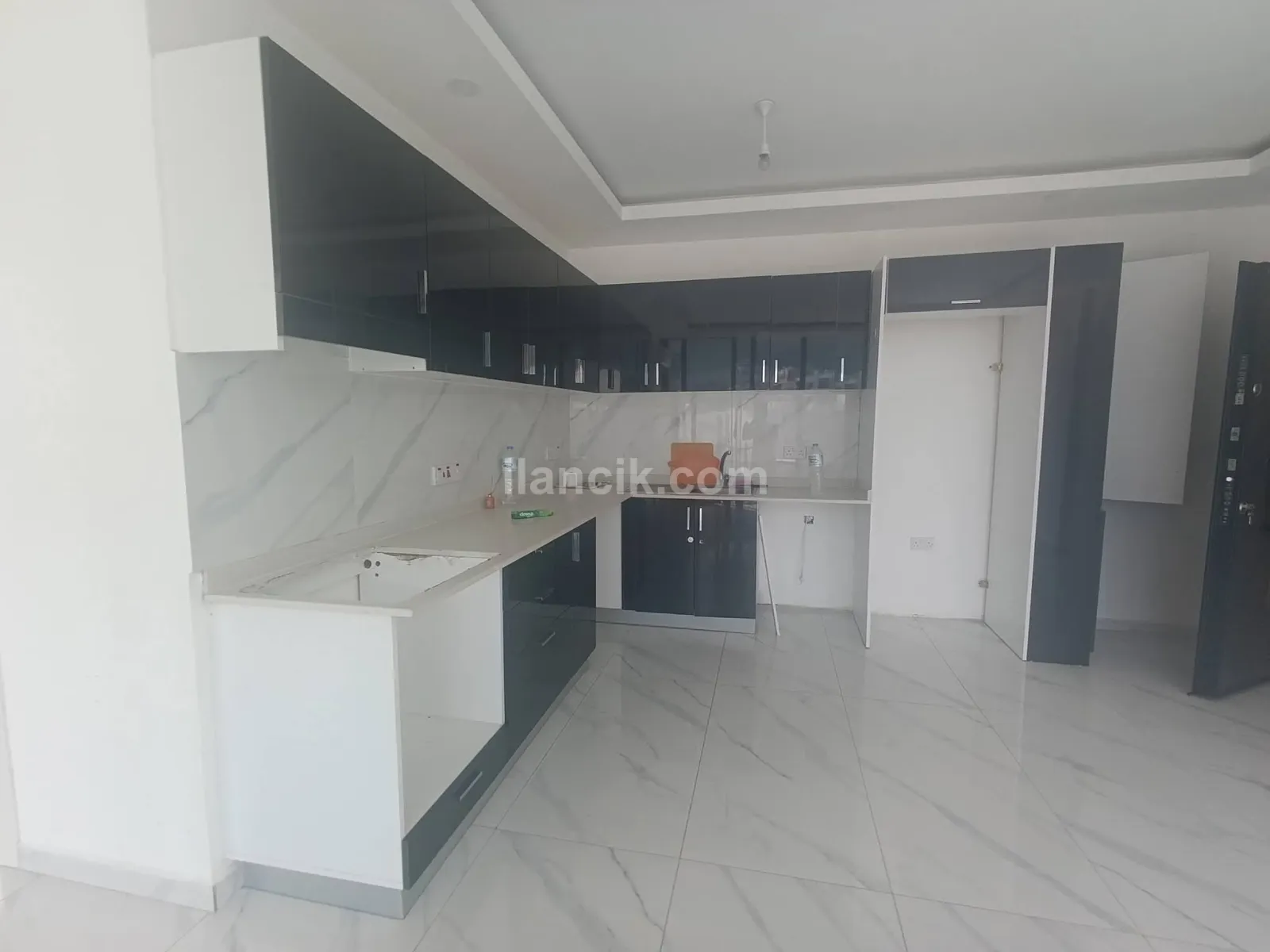 GİRNE LAPTA BÖLGESİNDE HAVUZLU SİTE İÇERİSİNDE 2+1 EŞYASIZ KİRALIK DAİRE - 15