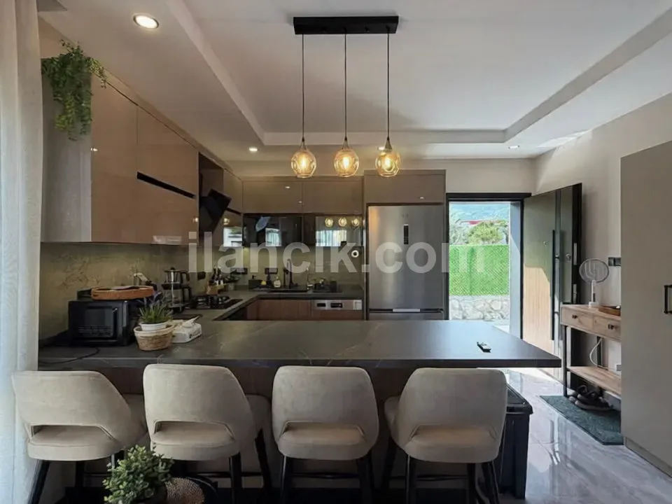Alsancak'ta Satılık 3+1 Müstakil Bungalov - 3
