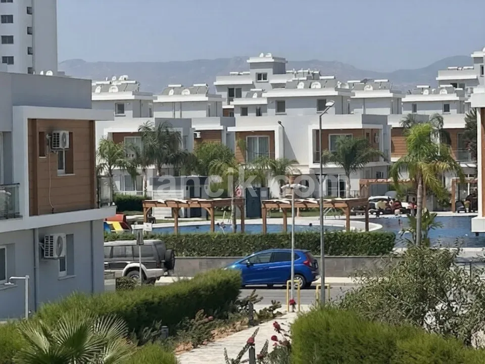 İskele Long Beach'te Satılık İki Odalı Daire - 2