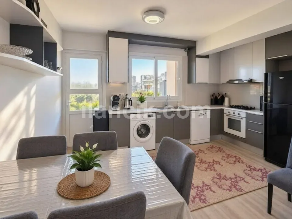 İskele Long Beach'te Satılık İki Odalı Daire - 3