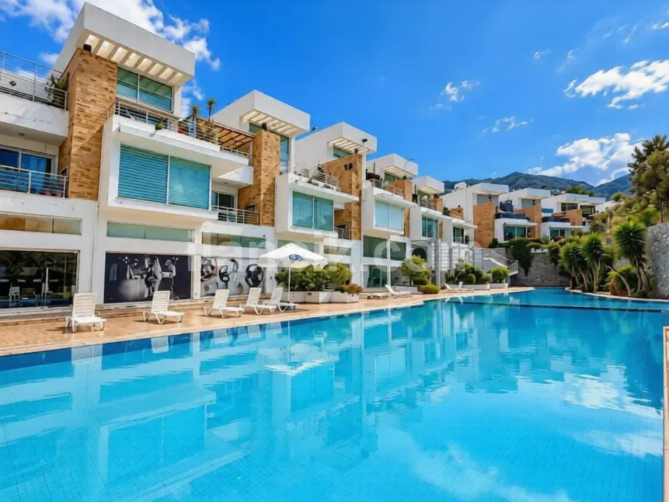Satılık 3 Yatak Odalı Daire - Doğanköy, Girne