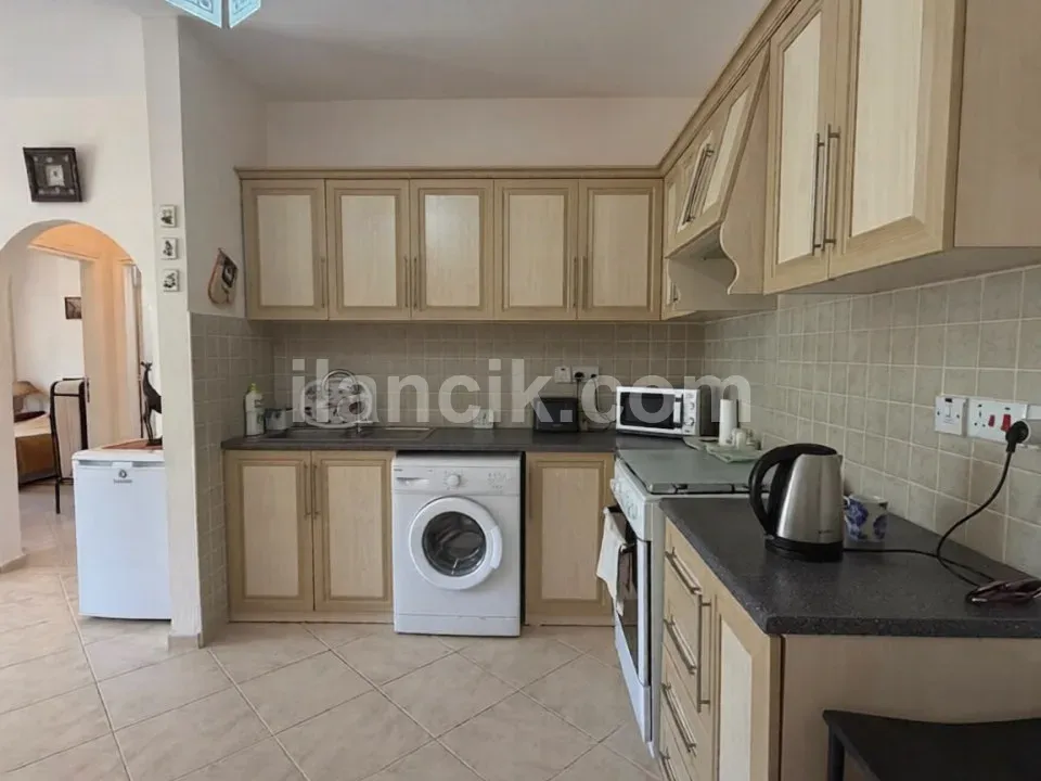 Girne Lapta'da Satılık Mobilyalı İki Odalı Daire - 4