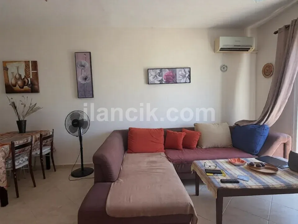 Girne Lapta'da Satılık Mobilyalı İki Odalı Daire - 6