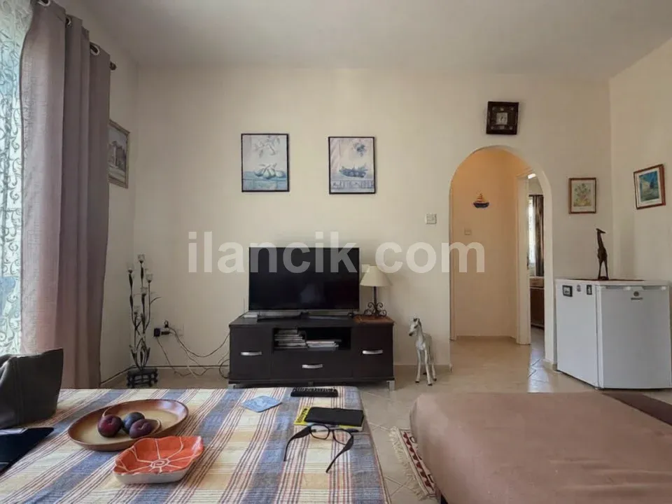 Girne Lapta'da Satılık Mobilyalı İki Odalı Daire - 8