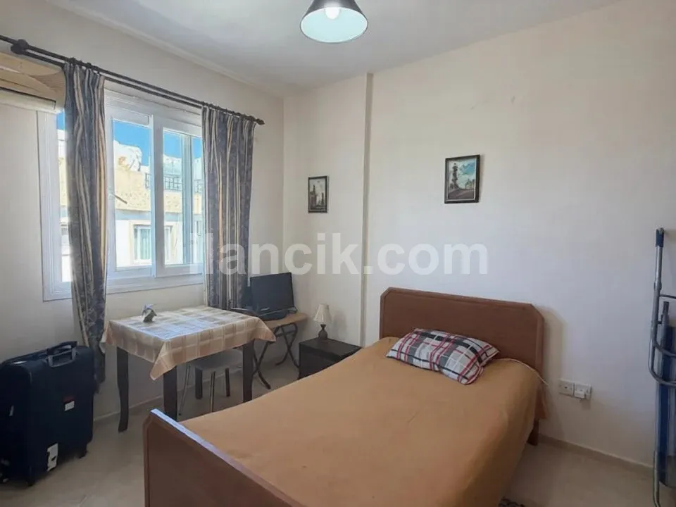 Girne Lapta'da Satılık Mobilyalı İki Odalı Daire - 10