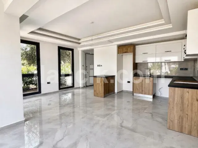Lapta'da Satılık İkiz Villa - 2 Yatak Odalı - 9