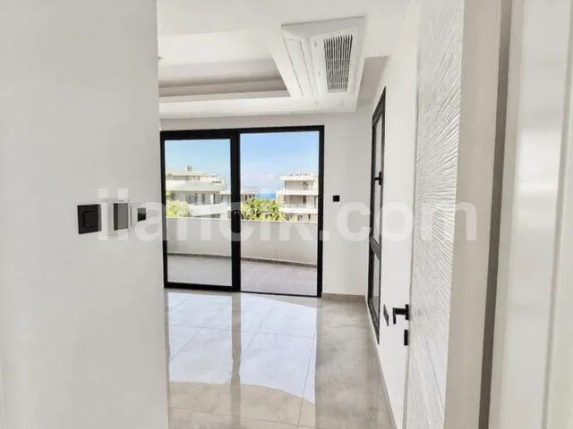 Lapta'da Satılık İkiz Villa - 2 Yatak Odalı - 14