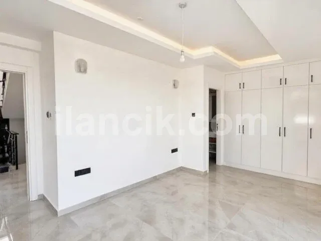 Lapta'da Satılık İkiz Villa - 2 Yatak Odalı - 18