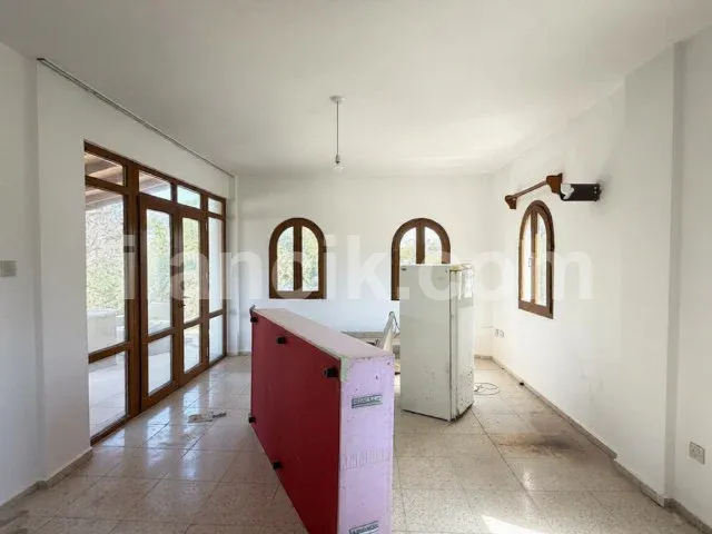 Sadrazamköy'de Satılık 3 Yatak Odalı Sahil Villası - 9