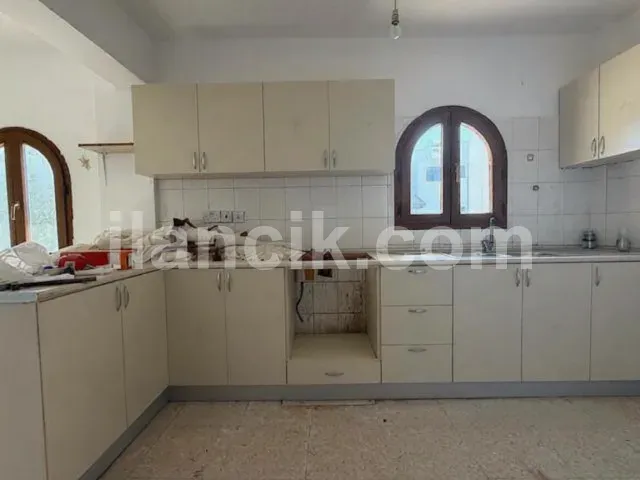 Sadrazamköy'de Satılık 3 Yatak Odalı Sahil Villası - 10