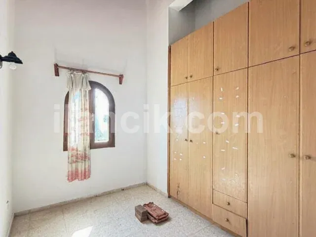 Sadrazamköy'de Satılık 3 Yatak Odalı Sahil Villası - 12