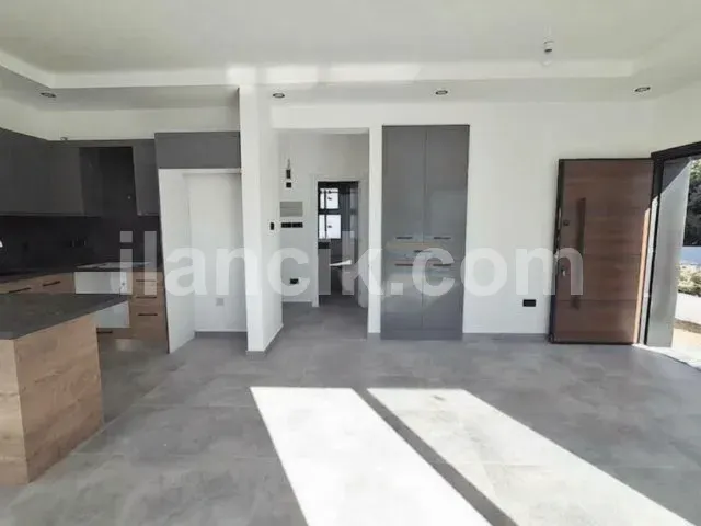 Alsancak'ta Satılık Müstakil 3 Yatak Odalı Bungalov - 2