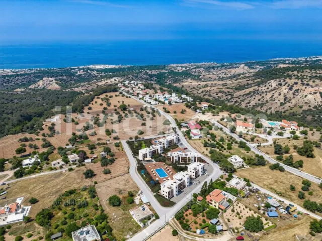 Girne Karaağaç'ta Satılık İki Odalı Bahçe Katlı Daire