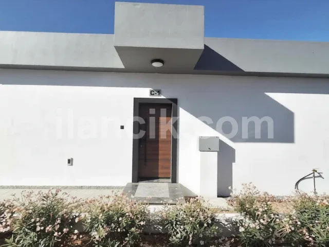 Alsancak'ta Satılık Müstakil 3 Yatak Odalı Bungalov - 12