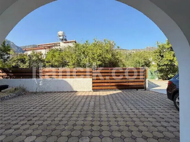 Satılık 3 Yatak Odalı İkiz Villa - Yukarı Girne, Girne - 15