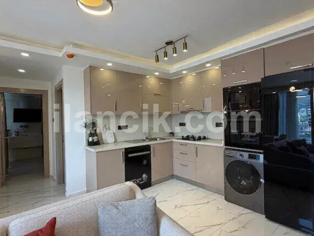 Girne Merkezde Satılık 1+1 Daire - Limana Yakın Konum - 4