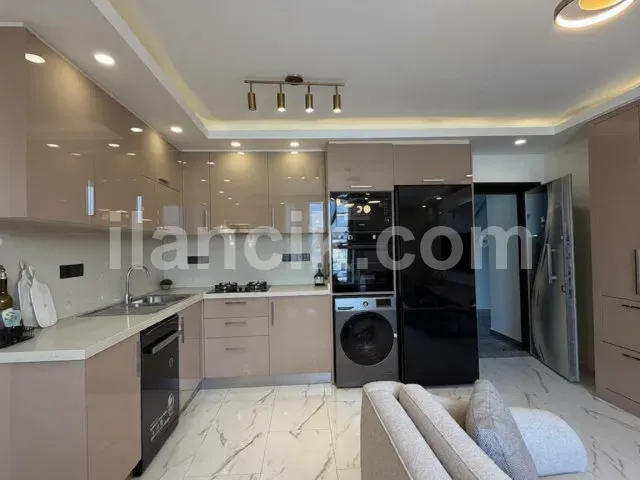 Girne Merkezde Satılık 1+1 Daire - Limana Yakın Konum - 6