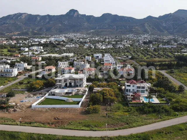 Girne Çatalköy'de Satılık 1330 m² İmarlı Arsa - 5
