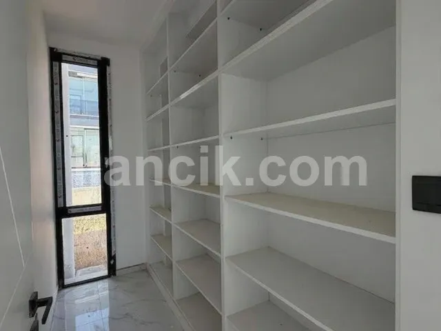 Ozanköy'de Satılık Havuzlu 3 Yatak Odalı Müstakil Villa - 18