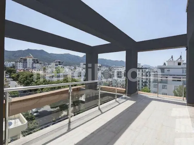 Satılık 2+1 Penthouse – Girne Merkez Konumunda - 11