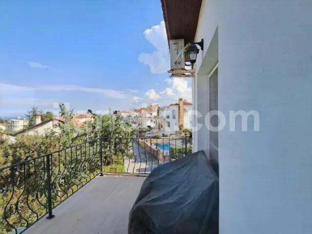 Bellapais'te Satılık 2 Yatak Odalı İkiz Villa - 18