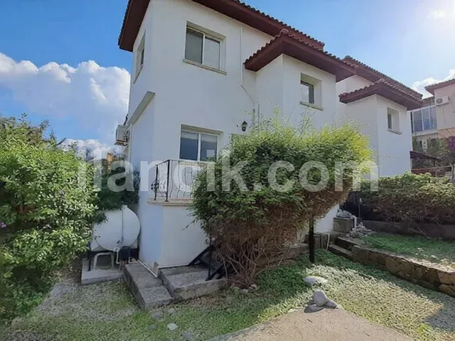 Bellapais'te Satılık 2 Yatak Odalı İkiz Villa - 20