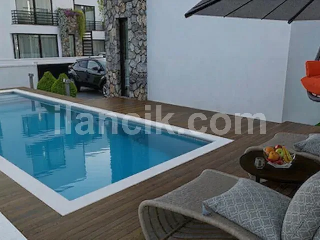 Alsancak'ta Satılık 4 Odalı Lüks Villa - 14