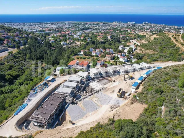 Satılık 3 Yatak Odalı Dubleks Villa - Alsancak, Girne - 2