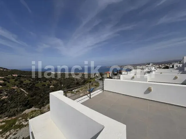 Satılık 1+1 Penthouse Daire, Bahçeli Girne - Çatı Teraslı