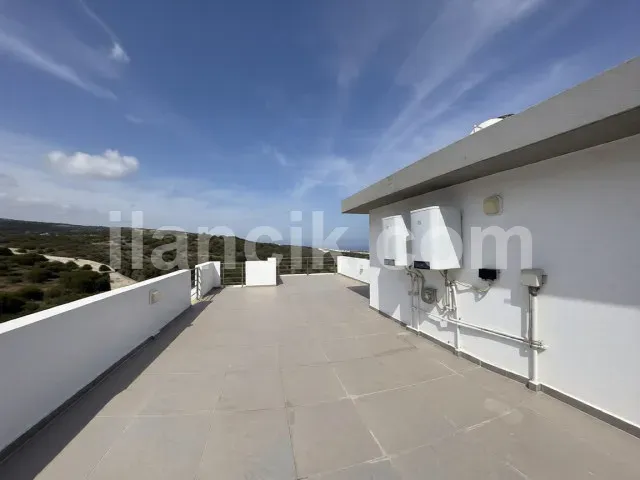 Satılık 1+1 Penthouse Daire, Bahçeli Girne - Çatı Teraslı - 9