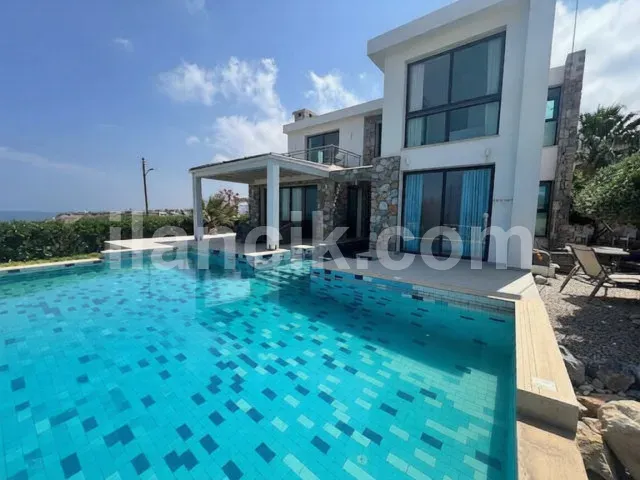 Satılık 3 Yatak Odalı Villa Küçük Erenköy, Mağusa - 2