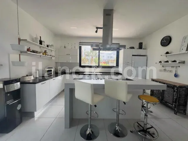 Satılık 3 Yatak Odalı Villa Küçük Erenköy, Mağusa - 11