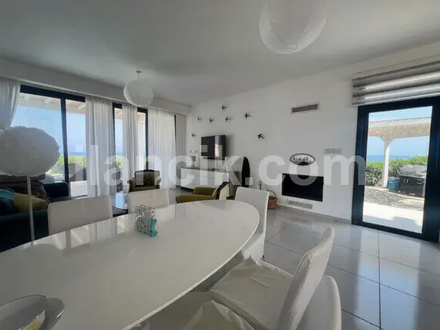 Satılık 3 Yatak Odalı Villa Küçük Erenköy, Mağusa - 14
