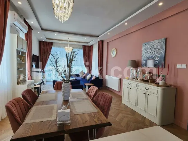 Satılık 4 Yatak Odalı Villa - Alsancak, Girne - 2