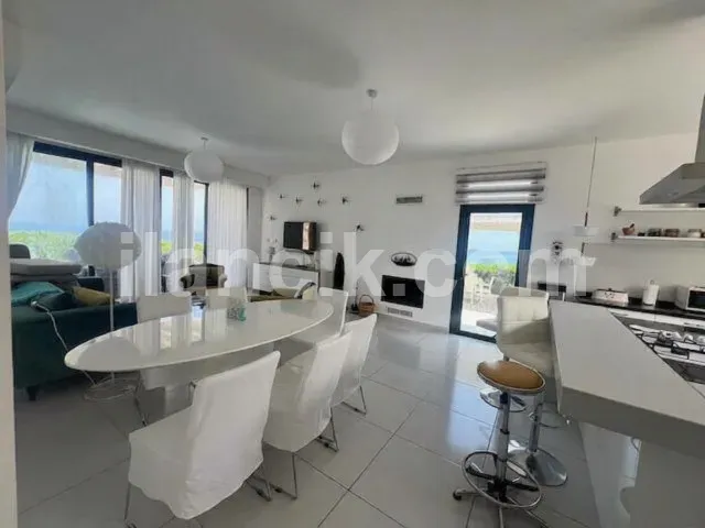 Satılık 3 Yatak Odalı Villa Küçük Erenköy, Mağusa - 16