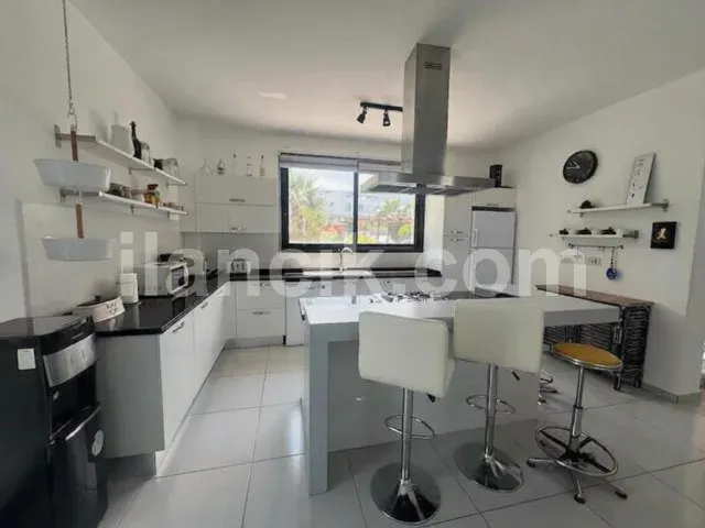 Satılık 3 Yatak Odalı Villa Küçük Erenköy, Mağusa - 17