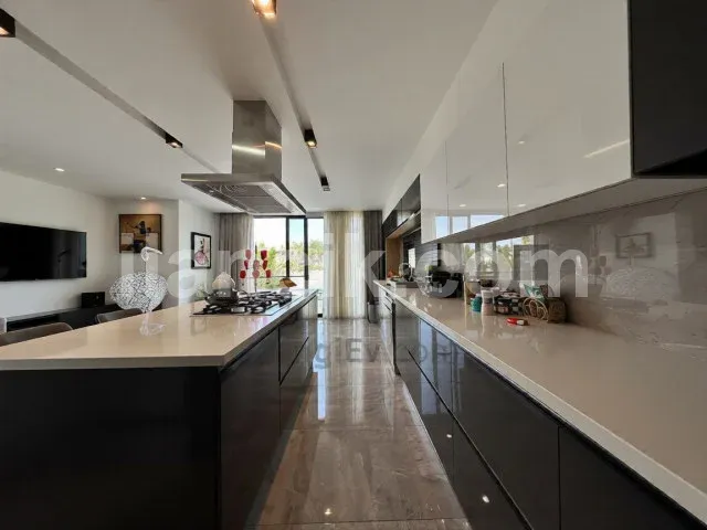 Satılık 4 Yatak Odalı Lüks Villa - Çatalköy, Girne - 11