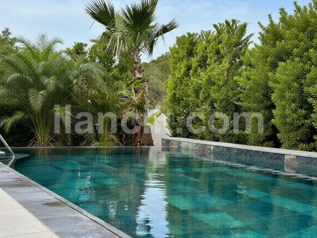 Satılık 4 Yatak Odalı Lüks Villa - Çatalköy, Girne - 16