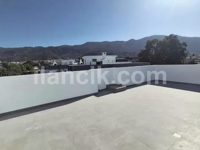 Alsancak'ta Satılık 2+1 Daire - Havuzlu Proje - 12