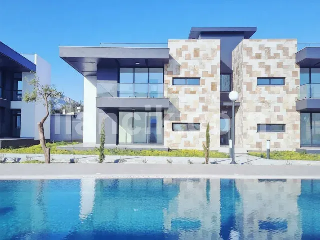 Satılık 2+1 Bahçe Katı Daire – Alsancak, Girne